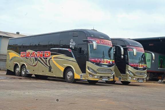 Grand Bus coach